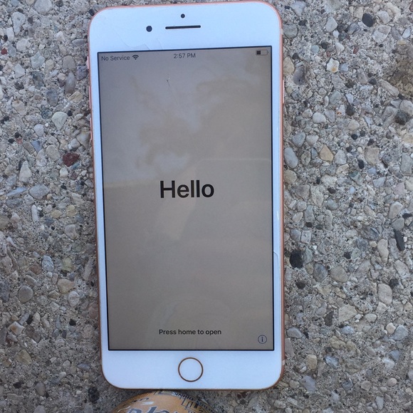 iPhone 8plus - Picture 3 of 4